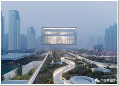 【工程】西安曲江艺术中心，一座“悬浮”在空